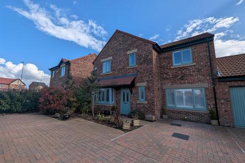 4 bedroom detached house for sale, Newmans Walk, Darlington
