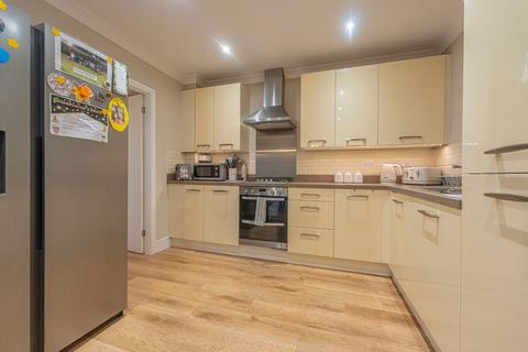 4 bedroom semi-detached house for sale, Spencer Way, Newport, NP19