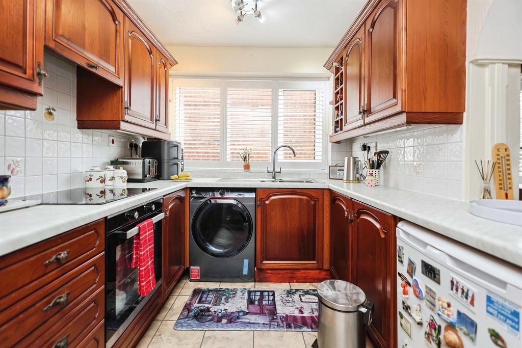 Apartment in Solihull, Castle Bromwich - View 4