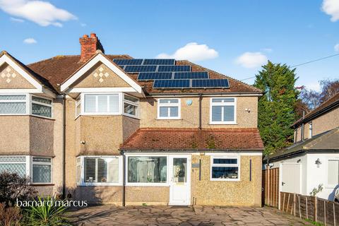Elm Way, Epsom