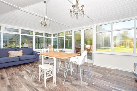3 bedroom detached house for sale, Hermitage Lane, Aylesford ME20