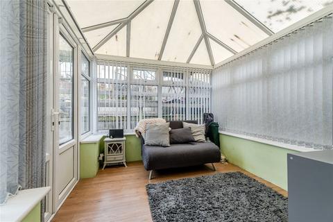 3 bedroom semi-detached house for sale, Iveson Green, Leeds, West Yorkshire