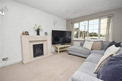 3 bedroom semi-detached house for sale, Kenworthy Rise, Holt Park, Leeds, West Yorkshire