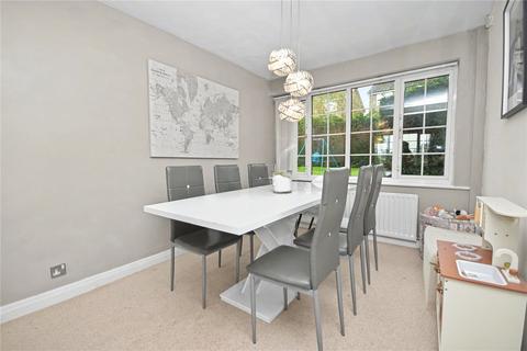 3 bedroom semi-detached house for sale, Kenworthy Rise, Holt Park, Leeds, West Yorkshire