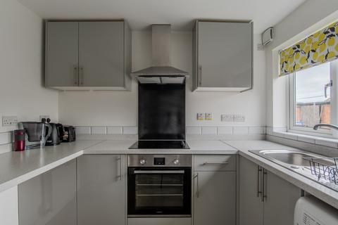 2 bedroom flat for sale, Meadow Close, Stratford-upon-Avon CV37