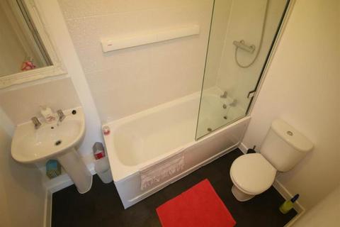2 bedroom house to rent, Pritchard Court, Canterbury, Kent