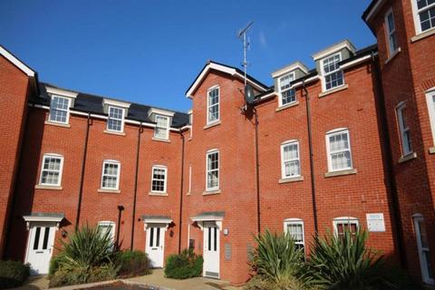 2 bedroom house to rent, Pritchard Court, Canterbury, Kent