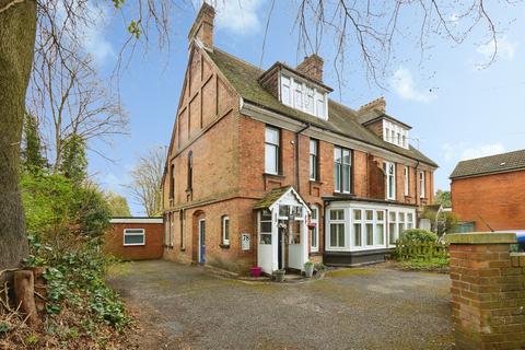 undefined, London Road, Salisbury