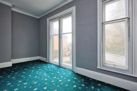undefined, London Road, Salisbury