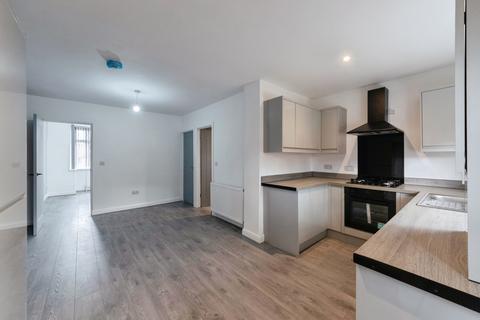 3 bedroom end of terrace house for sale, Ringswood Road, Solihull, West Midlands, B92