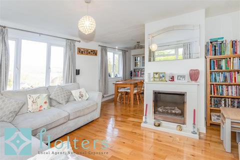 3 bedroom detached bungalow for sale, Warden Close, Presteigne LD8