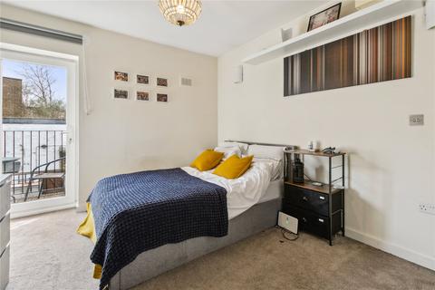 2 bedroom terraced house to rent, Trinder Mews, Chestnut Grove, London