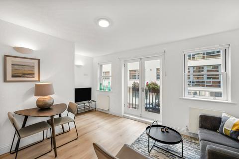 1 bedroom flat to rent, North Mews, London