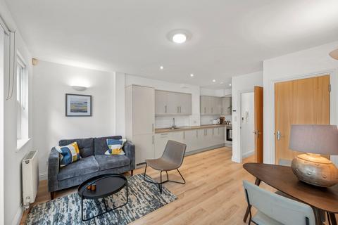 1 bedroom flat to rent, North Mews, London