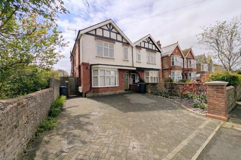 3 bedroom flat for sale, St. Michaels Road, Worthing