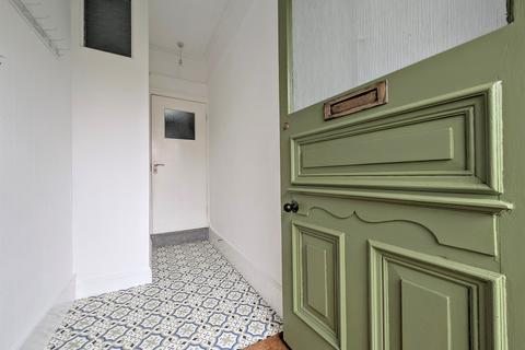 3 bedroom flat for sale, St. Michaels Road, Worthing