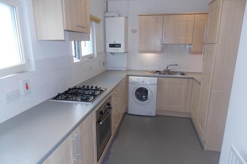 1 bedroom flat to rent, Pickering Road, Barking, IG11