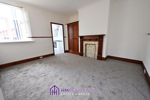3 bedroom flat to rent, Benwell, Newcastle upon Tyne NE15