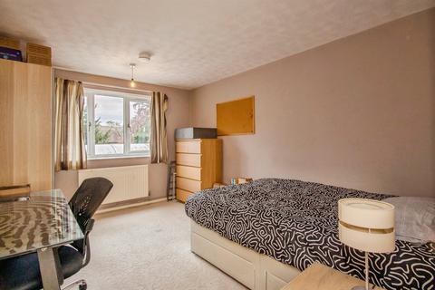 3 bedroom penthouse for sale, King Charles Place, St. Johns, Worcester
