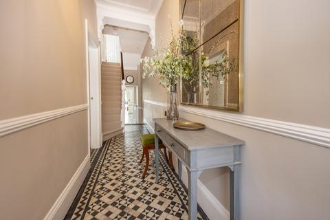 5 bedroom house to rent, Kenilworth Avenue London SW19