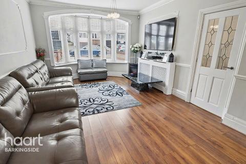 5 bedroom end of terrace house for sale, Herent Drive, Clayhall