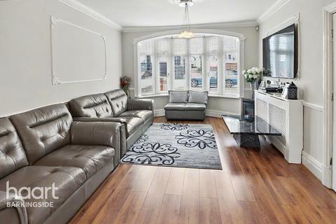 5 bedroom end of terrace house for sale, Herent Drive, Clayhall