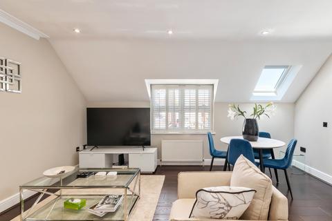 2 bedroom apartment to rent, Elmgrove Road, Weybridge KT13