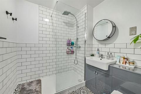 1 bedroom flat for sale, Water Lane, London SE14