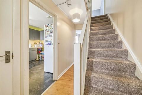 2 bedroom flat for sale, Pilot Close, London SE8