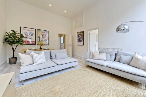 1 bedroom flat to rent, Nottingham Place. London. W1U 5NN.