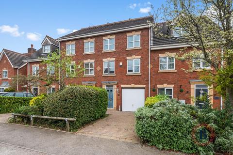3 bedroom terraced house for sale, Othello Avenue, Heathcote, Warwick