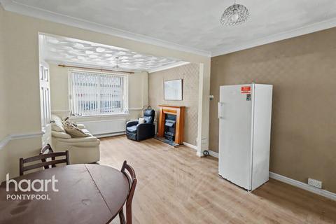 2 bedroom end of terrace house for sale, Merchants Hill, Pontypool