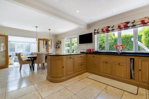 4 bedroom detached house for sale, Applelands Close, Wrecclesham, Farnham, Surrey, GU10