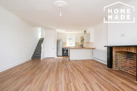 3 bedroom terraced house to rent, Lee High Road, SE15