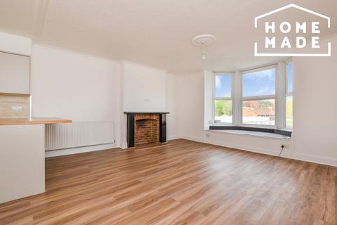3 bedroom terraced house to rent, Lee High Road, SE15