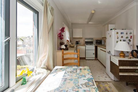2 bedroom flat for sale, Budleigh Close, Cambridge
