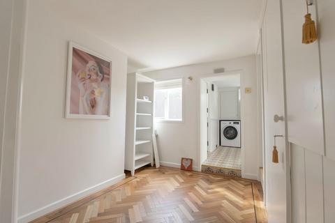 2 bedroom end of terrace house for sale, High Street, Baldock, SG7