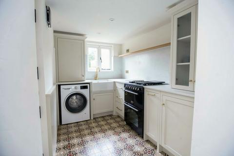 2 bedroom end of terrace house for sale, High Street, Baldock, SG7