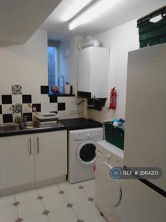 3 bedroom flat to rent, Roseangle, Dundee, DD1