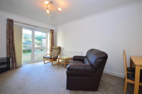2 bedroom flat to rent, Apartment 3 Fairfield Heights