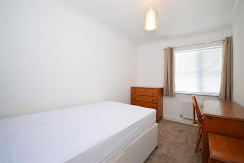 2 bedroom flat to rent, Apartment 3 Fairfield Heights