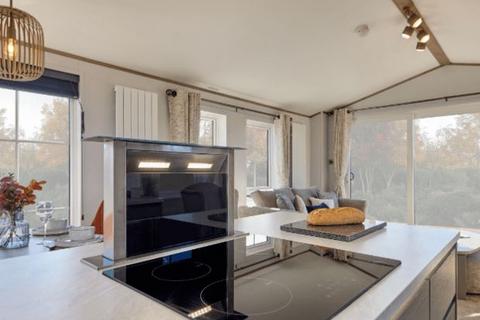 2 bedroom park home for sale, Hoburne Cotswold