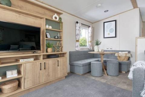 2 bedroom park home for sale, Hoburne Cotswold