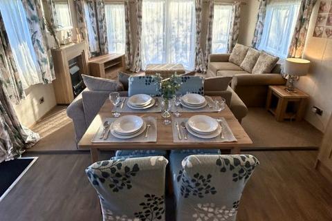 3 bedroom park home for sale, Hoburne Cotswold