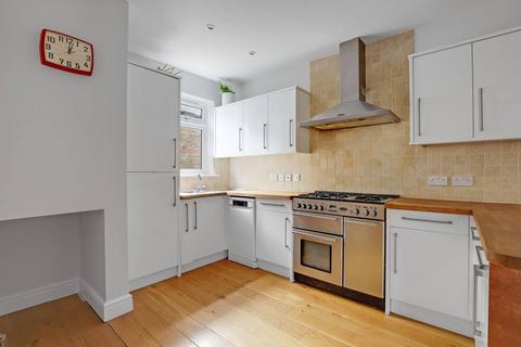 2 bedroom flat to rent, Telford Avenue, Streatham Hill, London, SW2