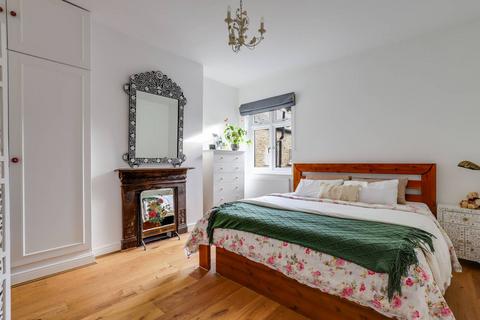 2 bedroom flat to rent, Telford Avenue, Streatham Hill, London, SW2