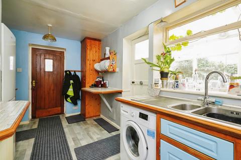 2 bedroom semi-detached bungalow for sale, Burswin Road, Carterton, OX18