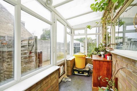 2 bedroom semi-detached bungalow for sale, Burswin Road, Carterton, OX18