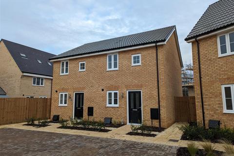 2 bedroom semi-detached house to rent, Comice Way ( off Quince Way ), Ely CB6