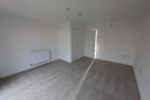 2 bedroom semi-detached house to rent, Comice Way ( off Quince Way ), Ely CB6